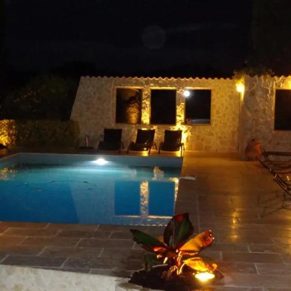 La Bastide de Font Clarette – hotel w mieście Six-Fours-les-Plages