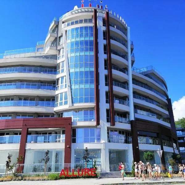 Allure Beach Resort Aparthotel、プリモルスコのホテル