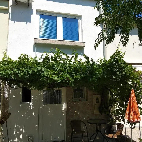 Kuća za odmor Matko House Matko, hotel v destinaci Pag