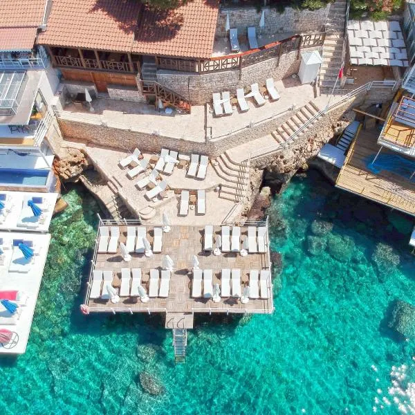 Medusa Hotel – hotel w Kaş