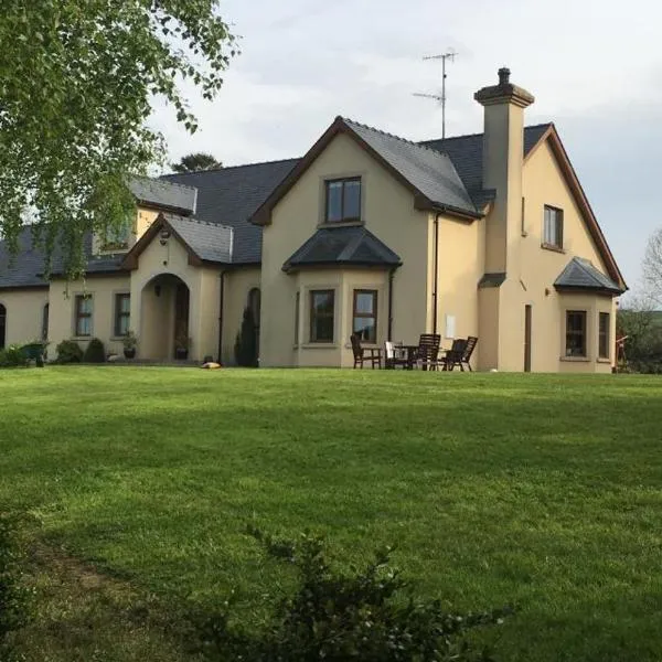 Corness House B&B, hotelli kohteessa Monaghan