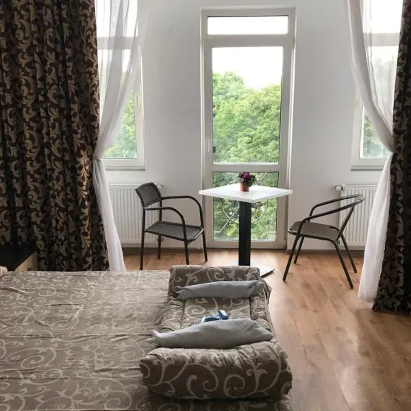 Нові Апартаменти, hotel in Lyubomirka