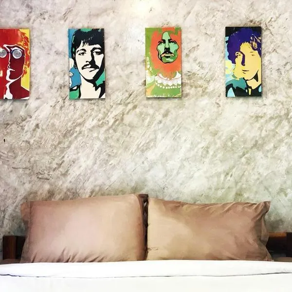 เชอโคว์ เชอโคว์ โฮมสเตย์, hotel v destinaci Sangkhla Buri