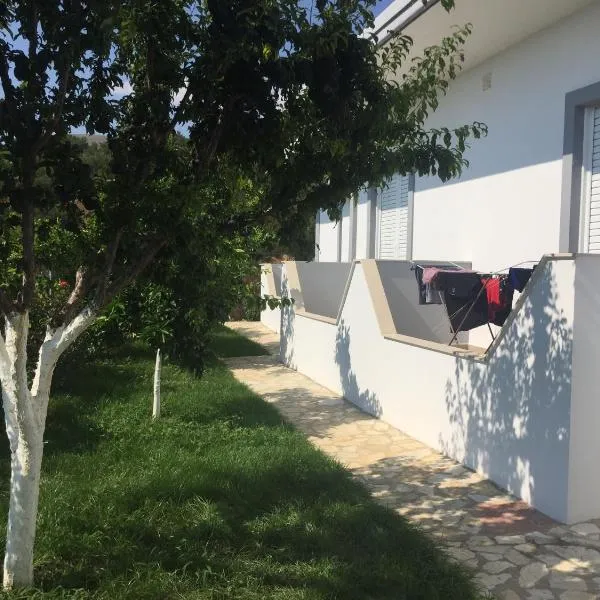 Xuxi Apartments, hotel v destinaci Lukovë
