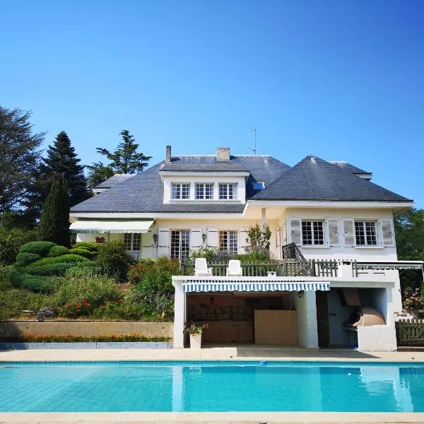 Bellevue, hotel v destinaci Châteauneuf-de-Galaure