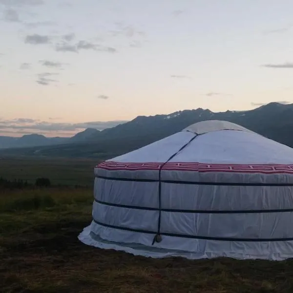 Iceland yurt, hotelli kohteessa Eyjafjaroarsveit