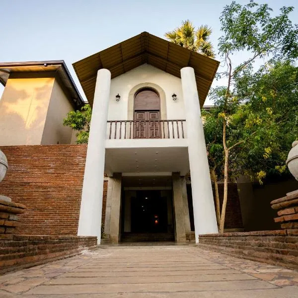 Hotel Alakamanda, hotel v destinaci Anuradhápura