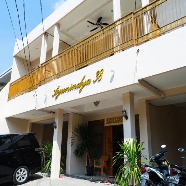 RedDoorz near Cipinang Indah Mall，位于雅加达的酒店