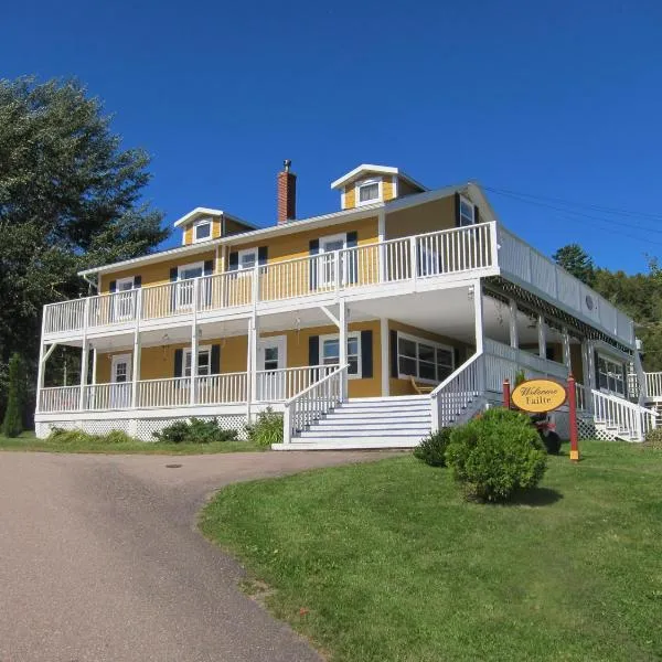 The Island Inn, hotel in Ingonish