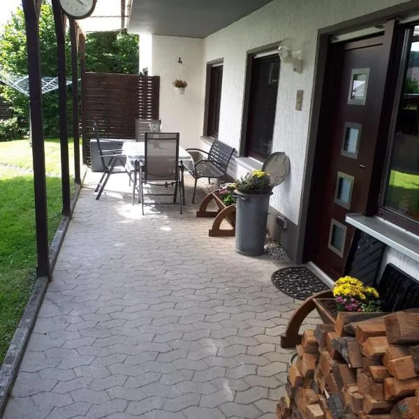 Ferienwohnung am Sorpesee, hotelli kohteessa Allendorf