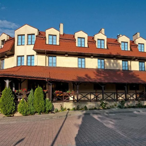 Hotel TERESITA，Byszyce的飯店