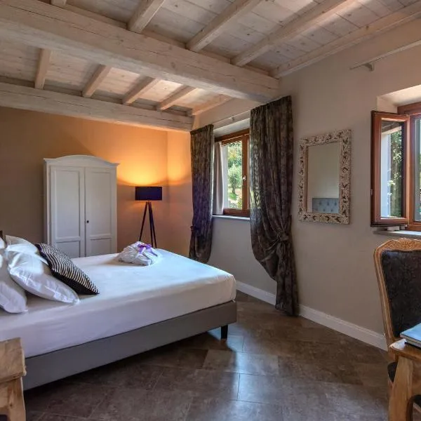 Borgo di Villa Cellaia Apartments with pool & SPA, hotel i Dicomano