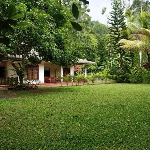 Alfred Colonial Bungalow & Spice Garden, hotell i Yatigammana