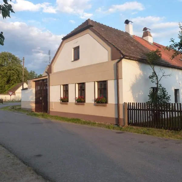 chalupa U Hovorků s bazénem - u pískoven Vlkov, hotel v mestu Veselí nad Lužnicí
