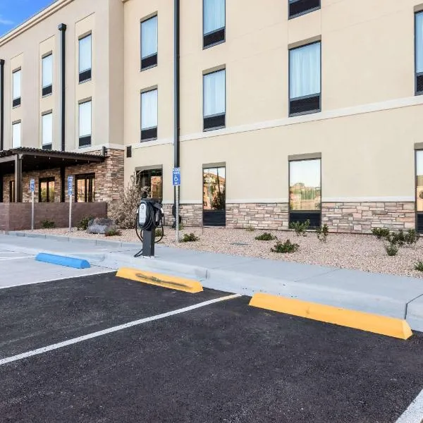 Comfort Inn & Suites Zion Park Area, hotel in La Verkin