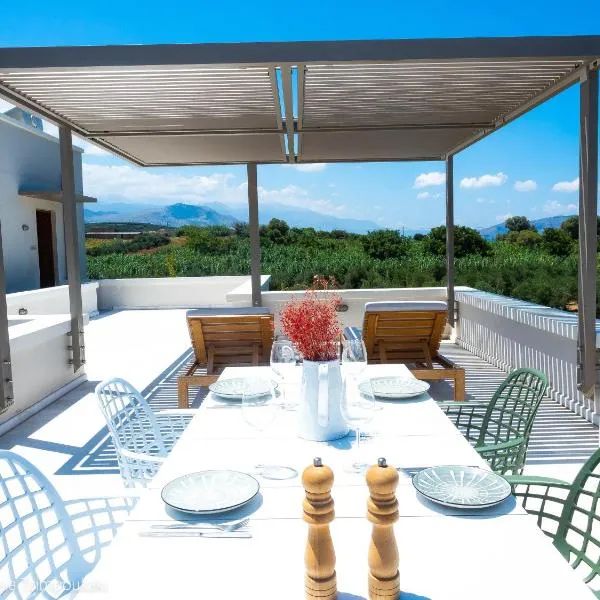 Mikro Livadi Special Lodges - Has an Eco Salt water pool - 150m from the beach, hotel en Episkopí- Rethimno