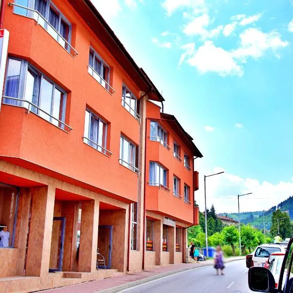 NAYS, hotel Madan városában
