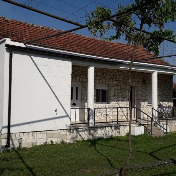 Kamena Kuca Family Rodin, viešbutis mieste Čapljina