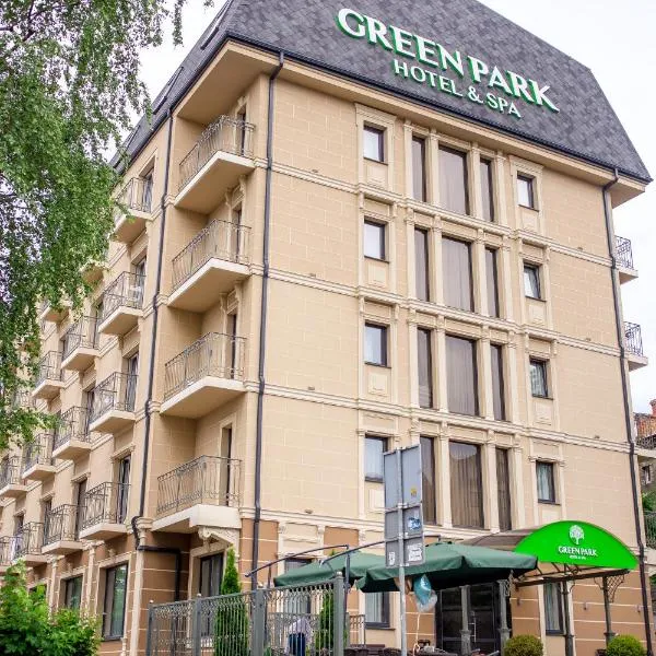 Green Park Hotel & SPA: Truskavets şehrinde bir otel