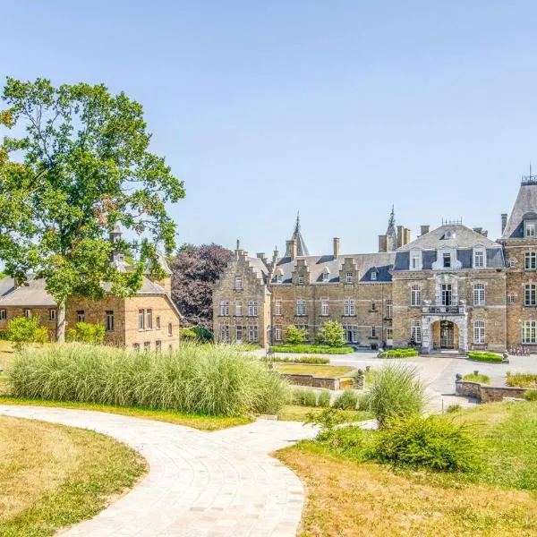 Domaine de Ronchinne - Château et Ecuries, hotel in Mont