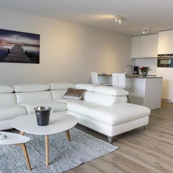 Design appartement Zeelaan Koksijde, hotel v destinaci Koksijde