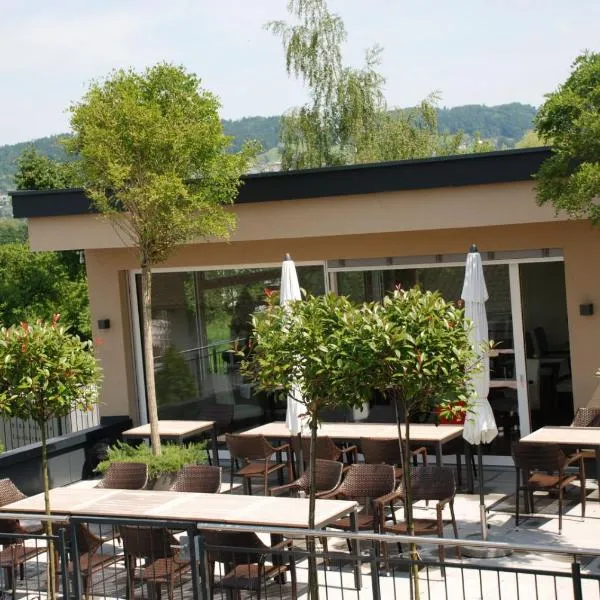 Hotel Weinstube, hotel v destinaci Nendeln