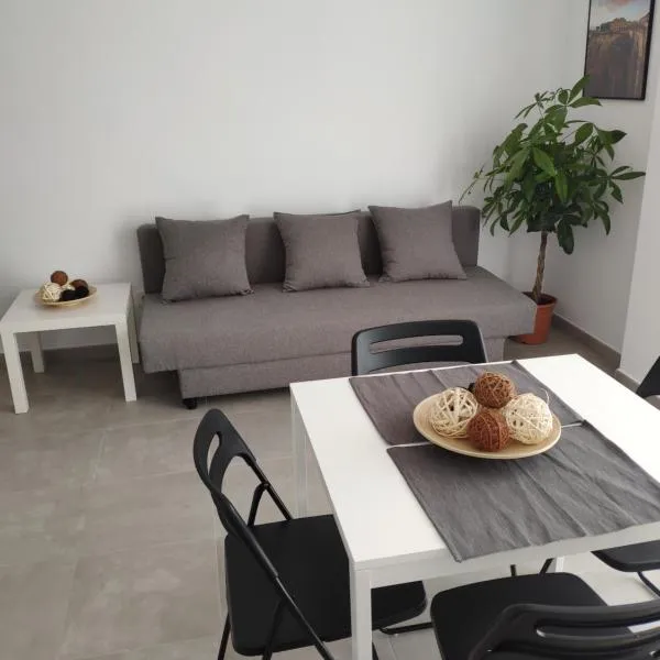 Relax and enjoy in brand new beach apartment I, hotel en Los Llanos
