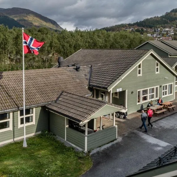 Førde Gjestehus og Camping, hotel v destinaci Forde