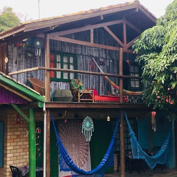 CasaHostel Floresce, hotel in Praia do Rosa