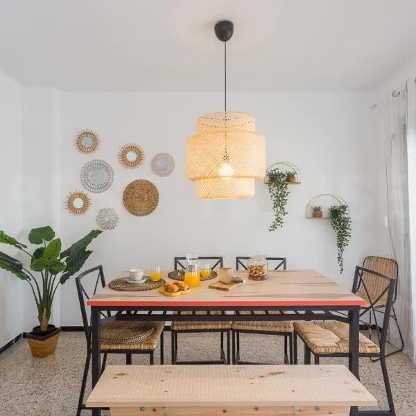 Cozy Apartment in Salinetas Beach., khách sạn ở Salinetas