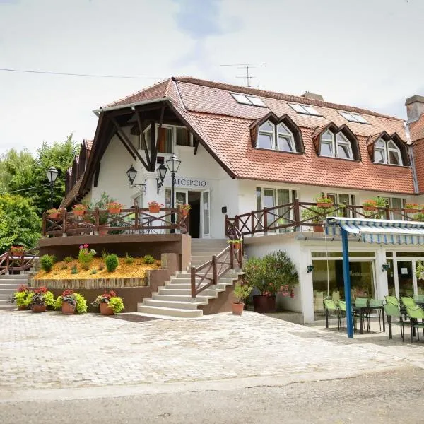 Thermal Panzió Igal, hotel in Bonnya