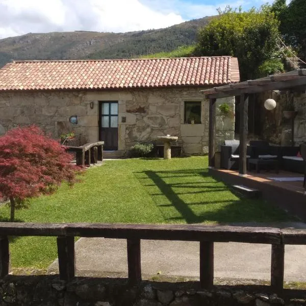 Casa Carola, hotel in Figueiró