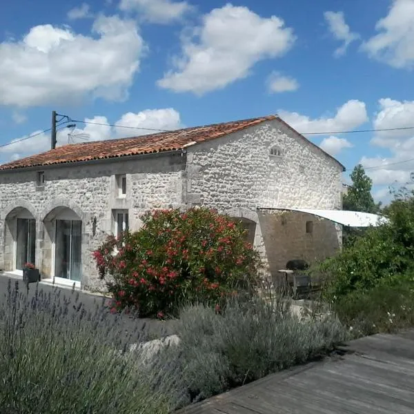 Gîte climatisé *** Le Pigeonnier, hotel in Pons