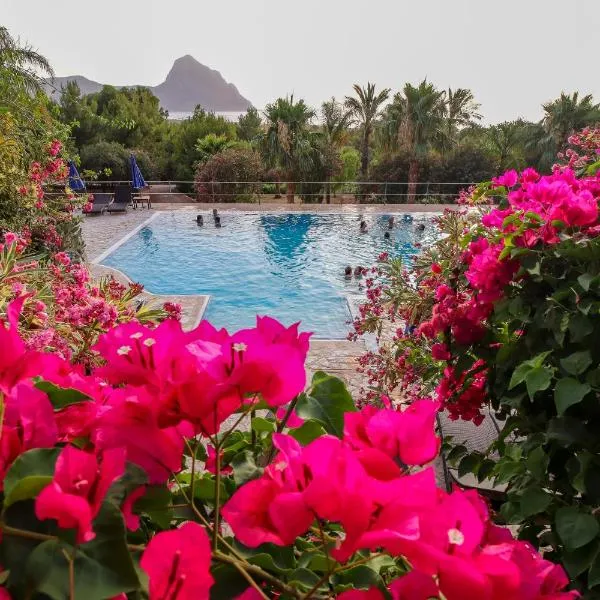 Cala Dell'Arena, hotel Macariban