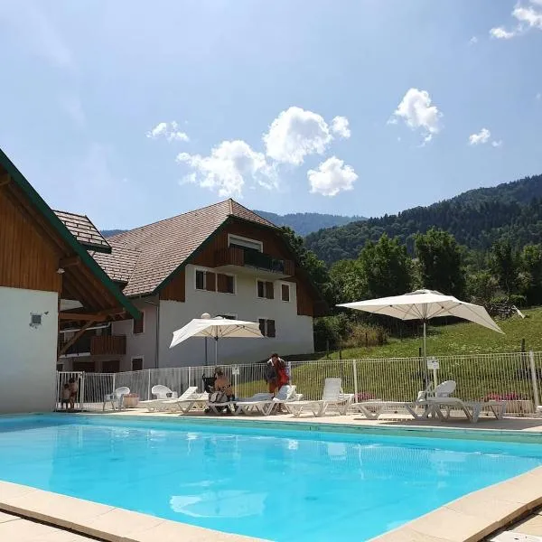 Studio dans résidence de tourisme***, ξενοδοχείο σε Giez