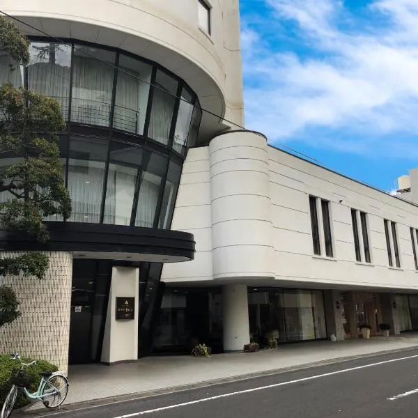 Hotel Kinsuien، فندق في Usuki