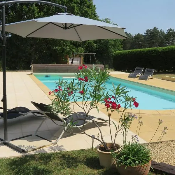 Le Coze, hotel Saint-Martial-de-Nabirat városában
