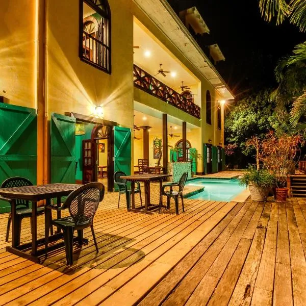 Mahogany Hall, hotel in San Ignacio