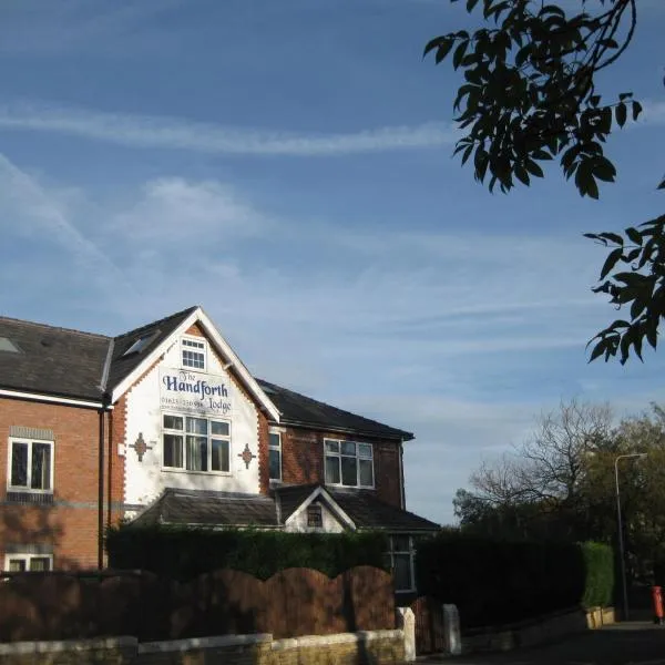 The Handforth Lodge, hotel di Handforth