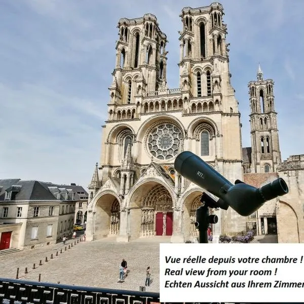 Logis du Parvis ***Face Cathédrale/in front of the Cathedral***, hotel em Laon