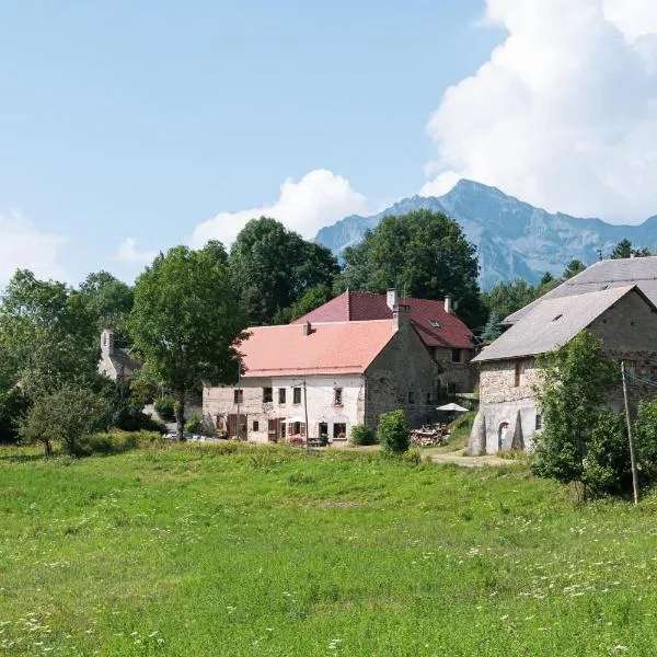 B&B MaisonNel, hotel v destinaci Saint-Bonnet-en-Champsaur