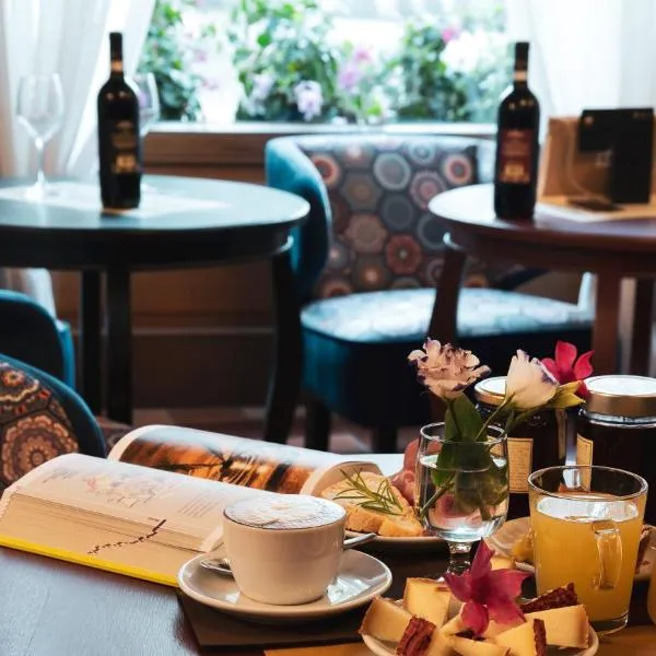 Albergo Giardino, хотел в Монталчино