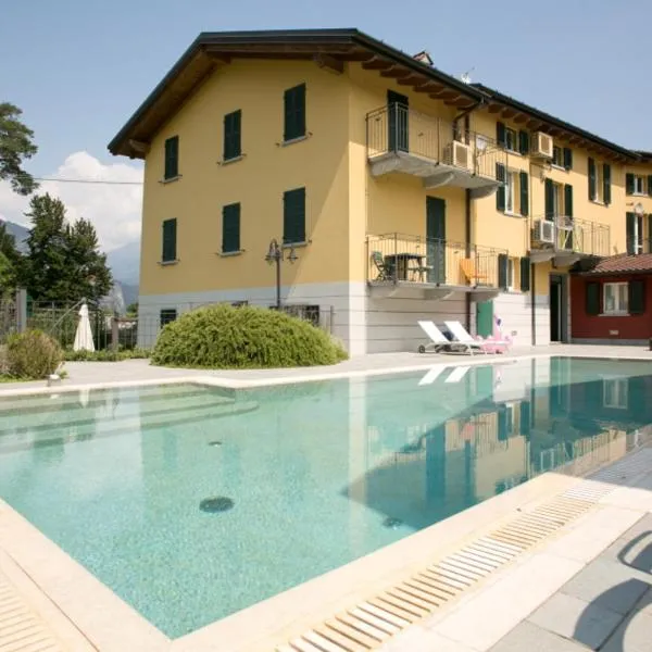 BELLAGIO SUN pool near lake free parking, готель у Белладжо