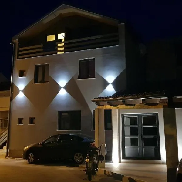 Elizabeta Deluxe Rooms, hotel v destinácii Biograd na Moru