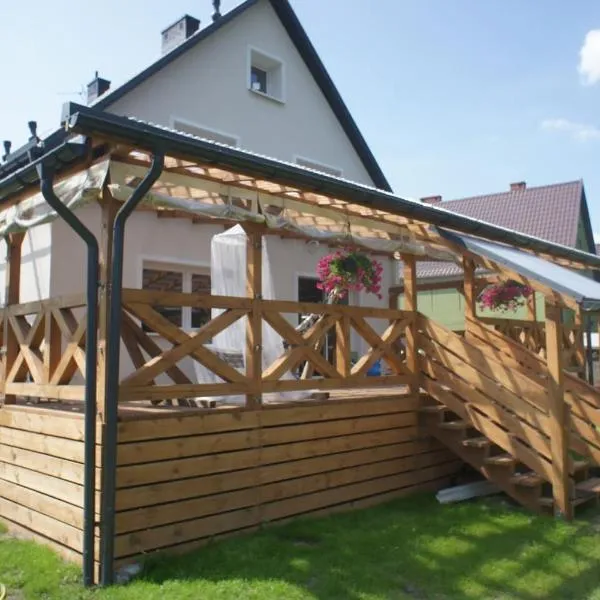 Apartament Biały Domek, hotel di Pieczarki