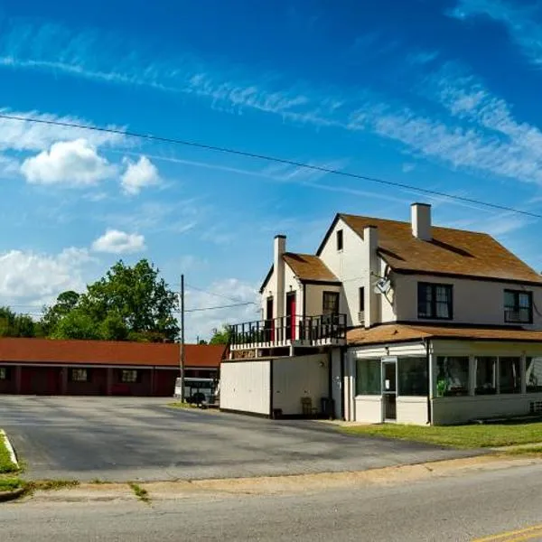 Coach House Inn, hótel í Edenton