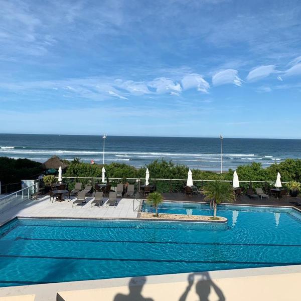 PÉ NA AREIA AGUAS DO SANTINHO