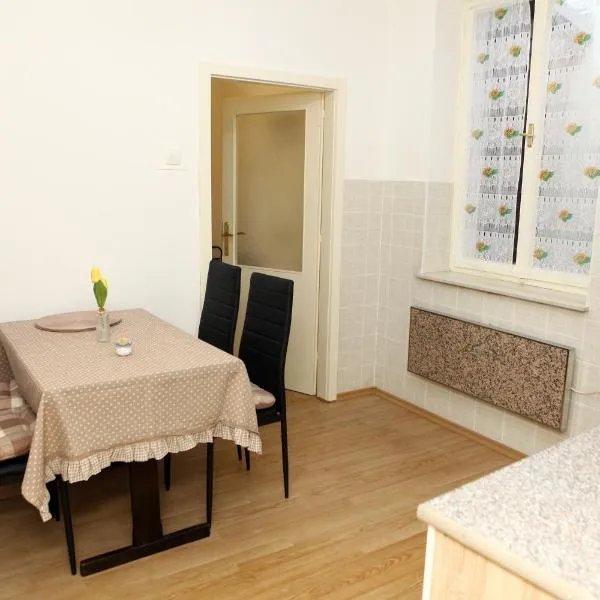 Apartma Grof, hotel en Truške