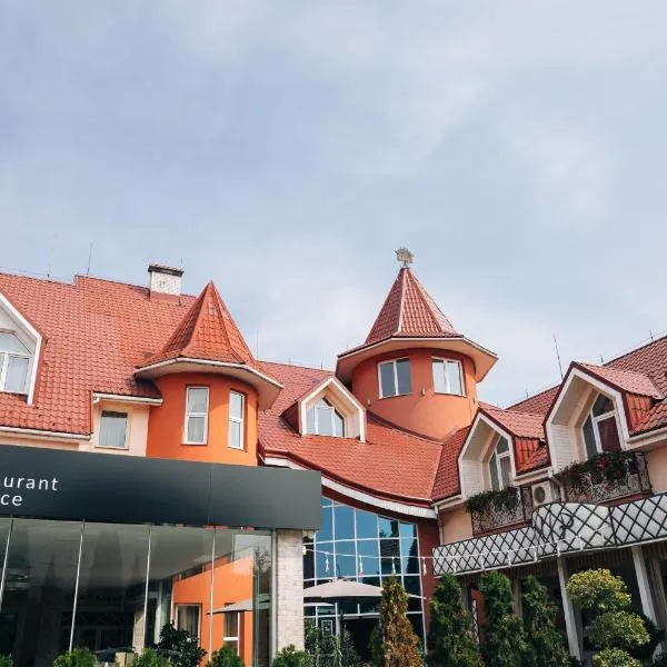 V&P HOTEL & Restaurant, hotel em Vynohradiv