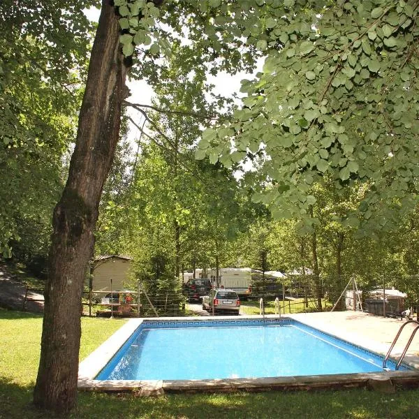 Camping Abadesses, hotel a Sant Joan de les Abadesses